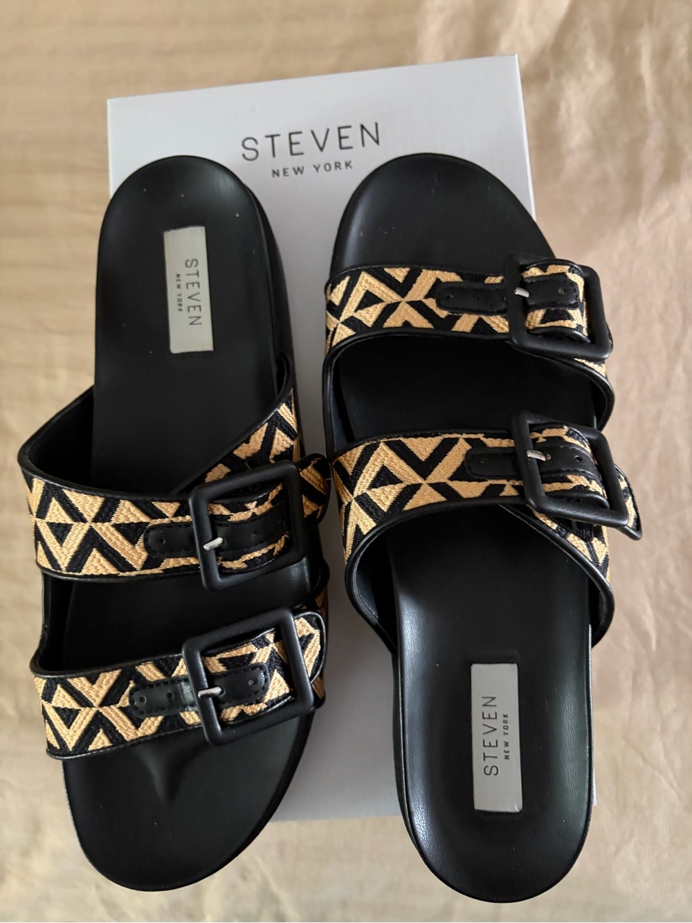 Designer Steven New York  Black & Tan Geometric Slide Sandals NWT